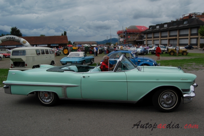 Cadillac Series 62 5th generation 1957-1958 (1957 convertible 2d), right side view