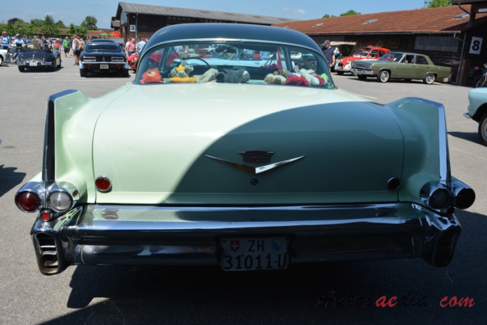 Cadillac Series 62 5th generation 1957-1958 (1957 hardtop 4d), rear view