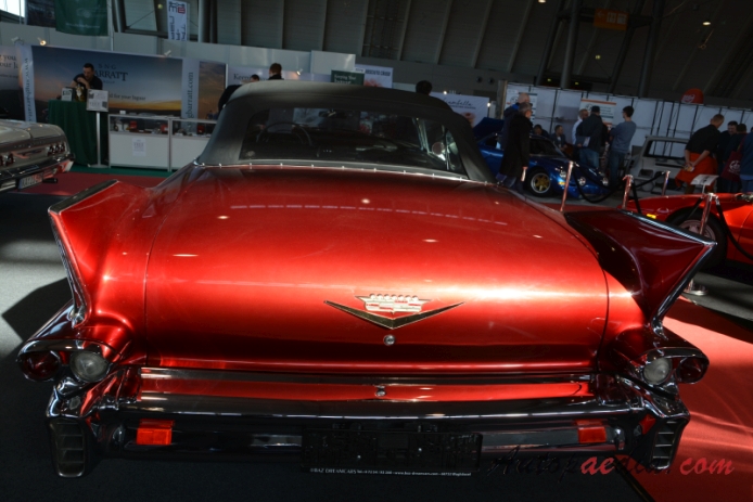 Cadillac Series 62 5th generation 1957-1958 (1958 convertible 2d), rear view