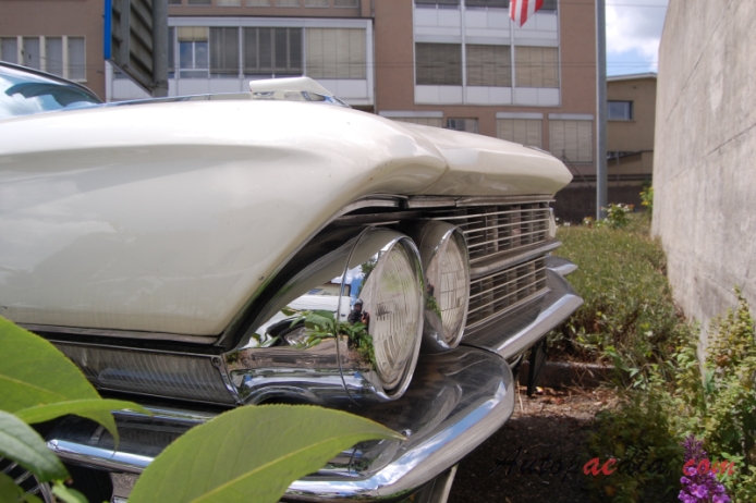 Cadillac Series 62 7th generation 1961-1964 (1962 sedan 4d), front view