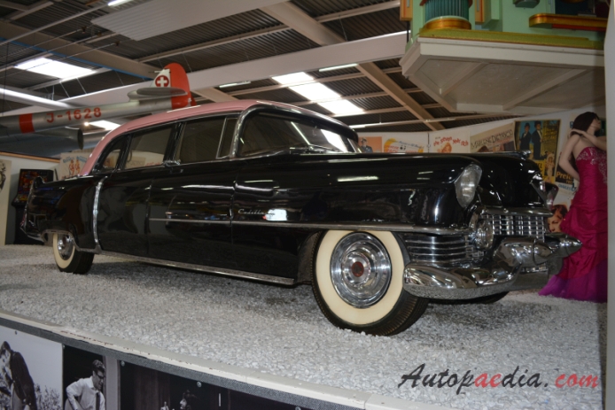 Cadillac Series 70 5th generation 1954-1956 (1954 Cadillac Series 75 Fleetwood limousine 4d), right front view