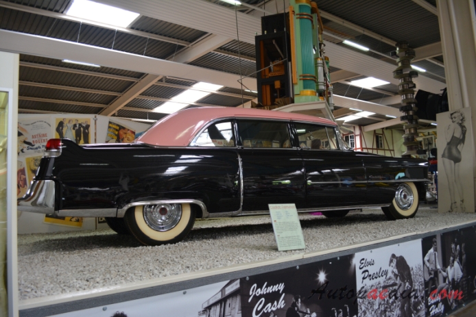 Cadillac Series 70 5th generation 1954-1956 (1954 Cadillac Series 75 Fleetwood limousine 4d), right side view