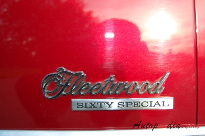 Cadillac Sixty Special 11th generacja 1987-1992 (1989-1992 limuzyna 4d), emblemat bok 