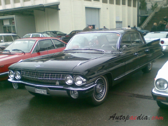 Cadillac Sixty Special 8. generacja 1961-1964 (1961 Fleetwood Sixty Special hardtop 4d), lewy przód