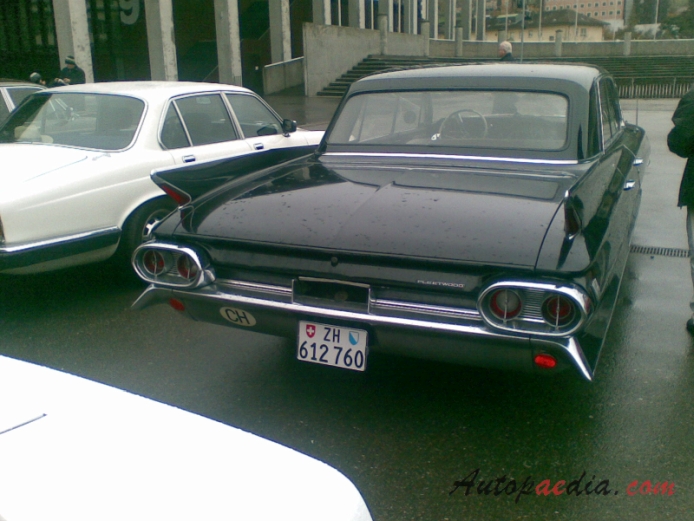 Cadillac Sixty Special 8. generacja 1961-1964 (1961 Fleetwood Sixty Special hardtop 4d), tył