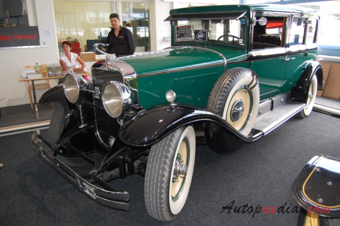 Cadillac Series 341 1928-1929 (1929 Cadillac 341-B Saloon 4d), lewy przód