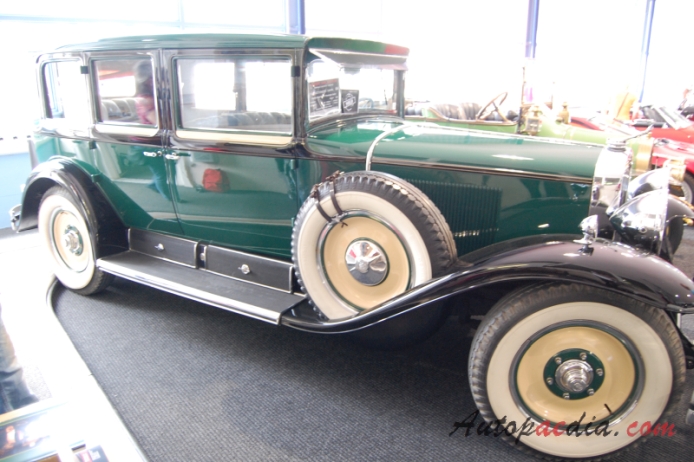 Cadillac Series 341 1928-1929 (1929 Cadillac 341-B Saloon 4d), right side view