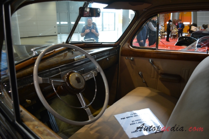 Cadillac Series 90 1930-1940 (1939 V16 Saloon 4d), interior