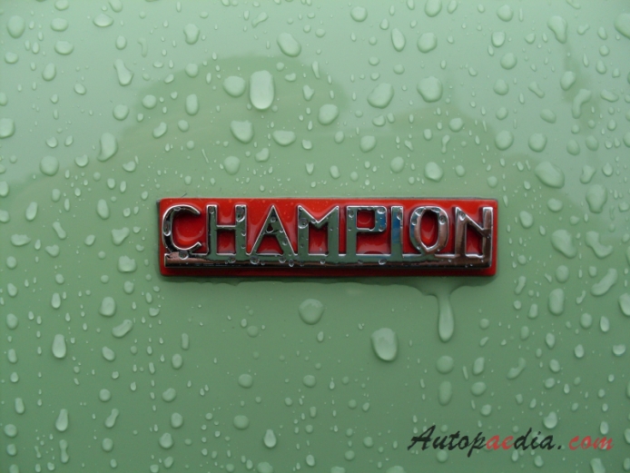Champion 400 1951-1954 (1953), side emblem 
