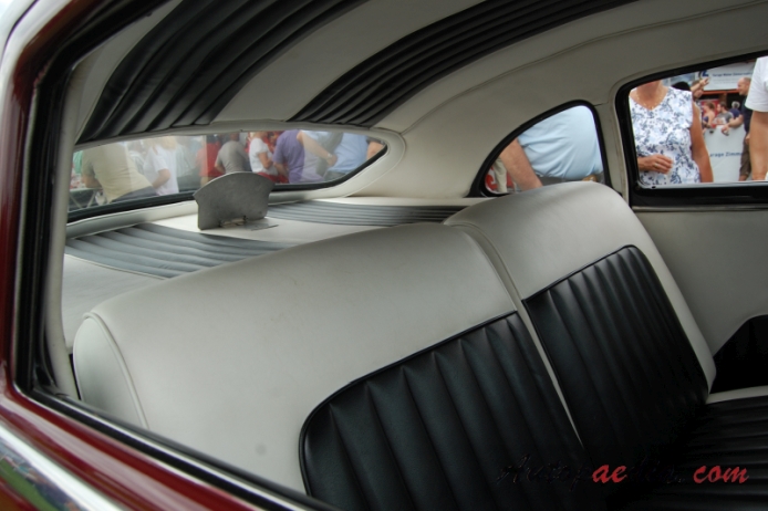 Chevrolet 1949 (Kyle Phillips' Custom Coupé 2d), interior