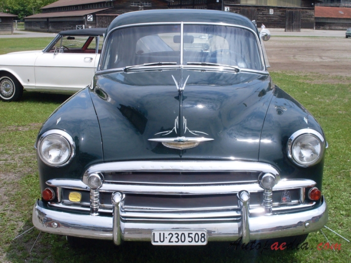 Chevrolet 1950 (Chevrolet DeLuxe Coupé 2d), przód