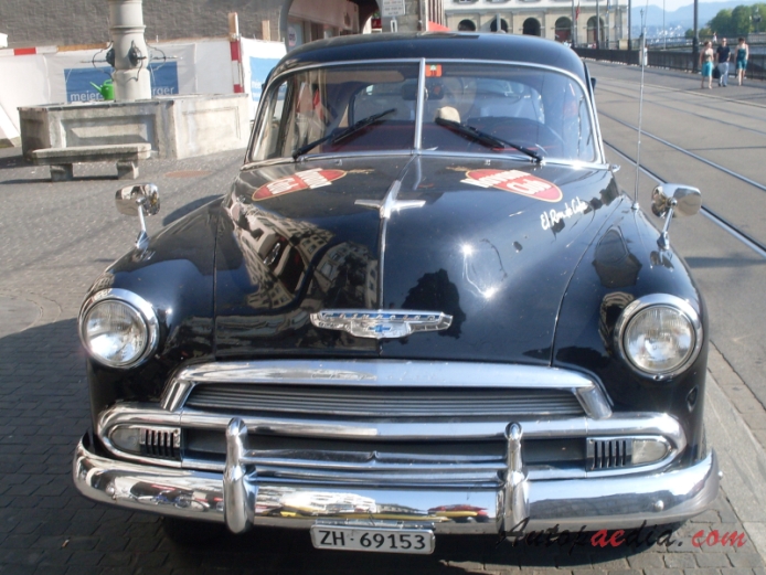 Chevrolet 1951-1952 (Chevrolet DeLuxe sedan 4d), przód