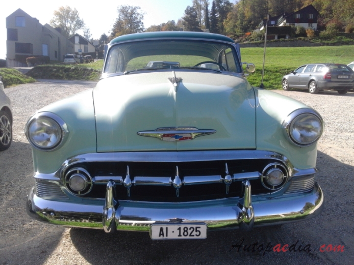 Chevrolet Bel Air 1. generacja 1950-1954 (1953 hardtop 2d), przód