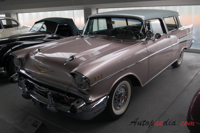 Chevrolet Bel Air 2nd generation 1955-1957 (1957 Nomad Station Wagon 2d), left front view
