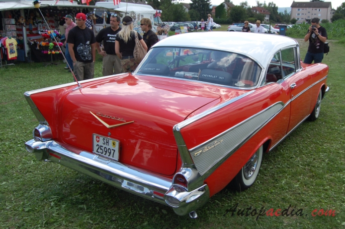 Chevrolet Bel Air 2. generacja 1955-1957 (1957 hardtop 2d), prawy tył