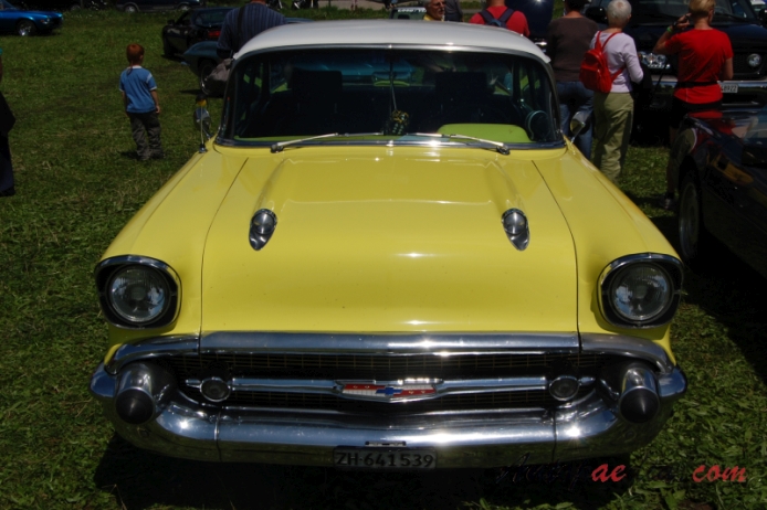 Chevrolet Bel Air 2nd generation 1955-1957 (1957 hardtop 2d), front view