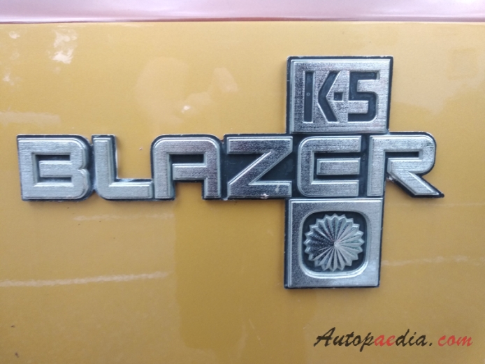 Chevrolet K5 Blazer 2. generacja 1973-1991 (1981-1982 Chevrolet K5 Blazer SUV 3d), emblemat bok 