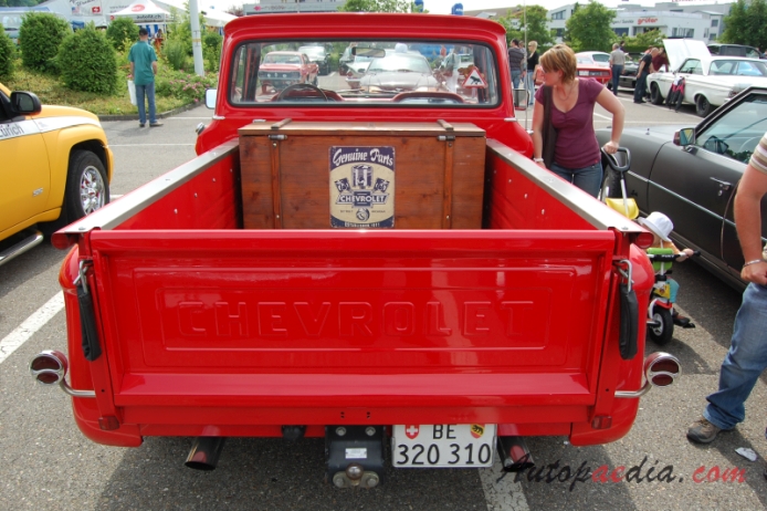 Chevrolet C/K 1. generacja 1960-1966 (1962-1963 Stepside pickup 2d), tył