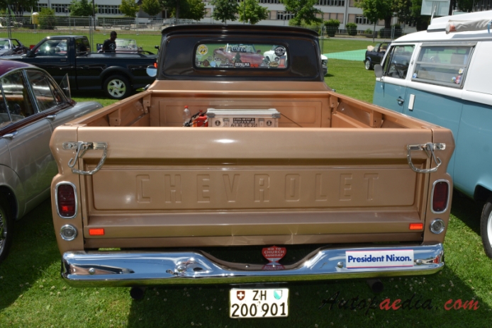 Chevrolet C/K 1. generacja 1960-1966 (1964-1966 Chevrolet C10 Fleetside pickup 2d), tył