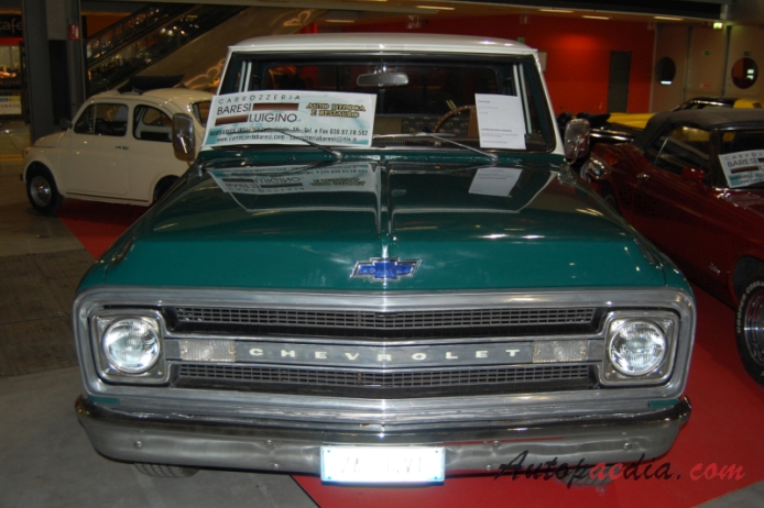 Chevrolet C/K 2nd generation 1967-1972 (1969 Chevrolet C10 Stepside pickup 2d), front view
