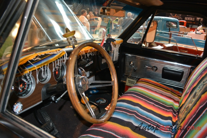 Chevrolet C/K 2nd generation 1967-1972 (1970 Chevrolet C10 Stepside 4x4 pickup 2d), interior