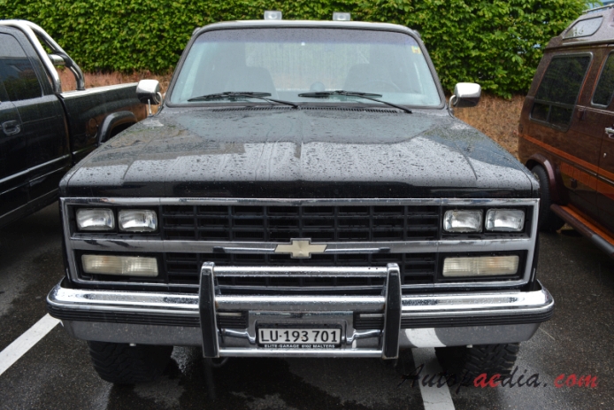 Chevrolet C/K 3. generacja 1973-1991 (1989-1991 Chevrolet R/V Fleetside pickup 2d), przód