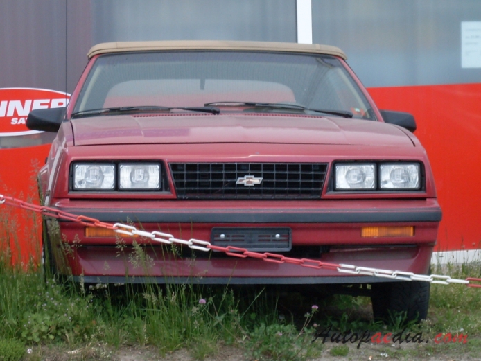 Chevrolet Cavalier 1. generacja 1982-1987 (1984-1987 cabriolet 2d), przód