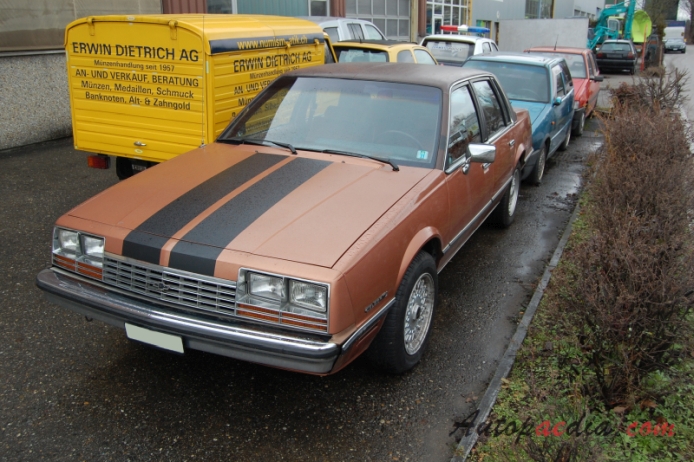 Chevrolet Celebrity 1982-1990 (1982-1983 sedan 4d), lewy przód