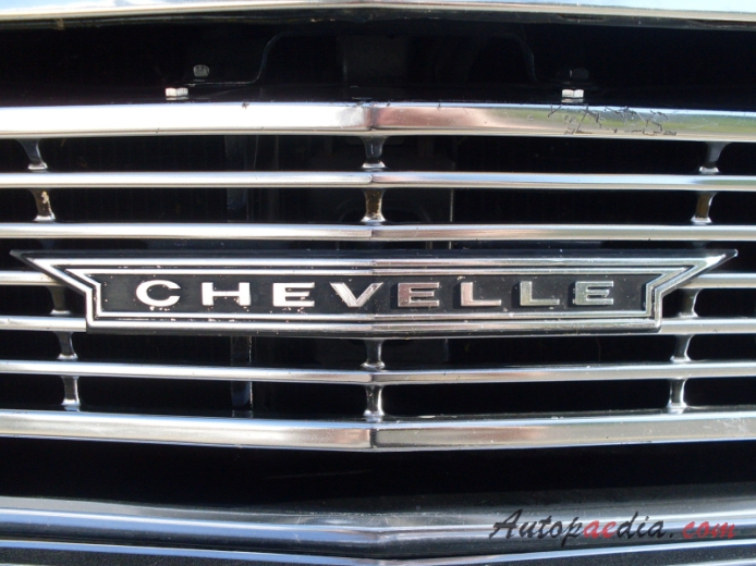 Chevrolet Chevelle 1. generacja 1964-1967 (1966 Chevrolet Chevelle Malibu SS-327 hardtop 2d), emblemat przód 