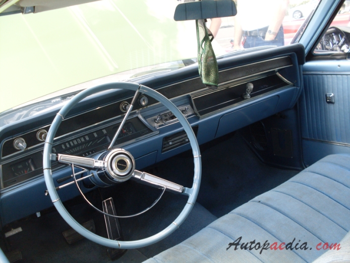 Chevrolet Chevelle 1. generacja 1964-1967 (1966 hardtop 4d), wnętrze