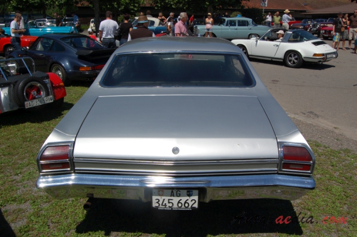 Chevrolet Chevelle 2. generacja 1967-1972 (1969 Chevrolet Chevelle 307 hardtop 4d), tył