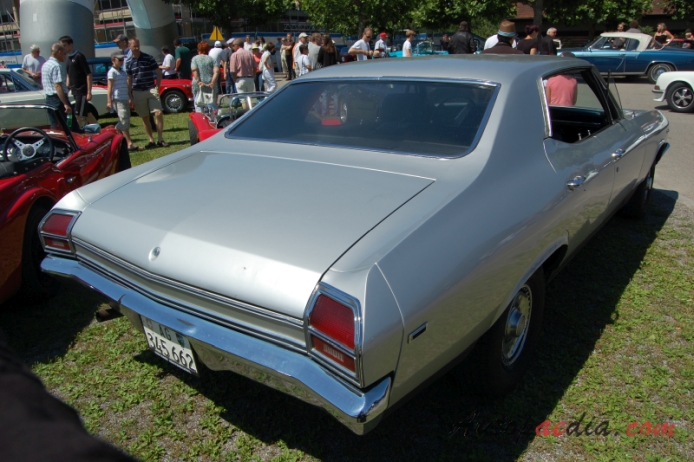 Chevrolet Chevelle 2. generacja 1967-1972 (1969 Chevrolet Chevelle 307 hardtop 4d), prawy tył
