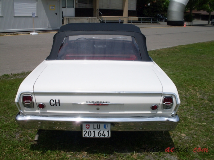 Chevrolet Chevy II 1. generacja 1962-1965 (1962-1963 Chevrolet Chevy II Nova 400 cabriolet 2d), tył