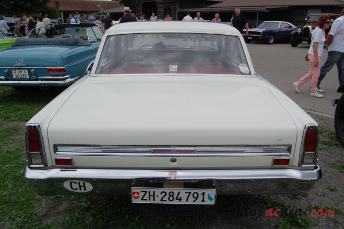 Chevrolet Chevy II 2. generacja 1966-1967 (1966 sedan 2d), tył