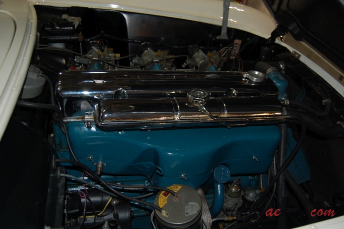 Chevrolet Corvette C1 1953-1962 (1954 roadster 2d), silnik 