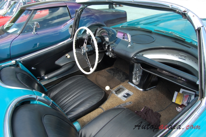 Chevrolet Corvette C1 1953-1962 (1959-1960 kabriolet 2d), wnętrze