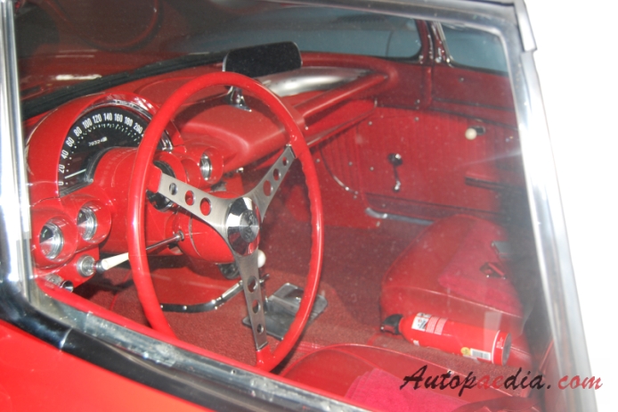 Chevrolet Corvette C1 1953-1962 (1962 kabriolet 2d), wnętrze