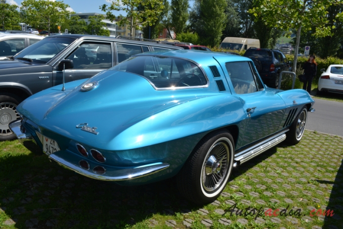 Chevrolet Corvette C2 Sting Ray 1963-1967 (1965 Chevrolet Corvette 396 Coupé 2d), prawy tył