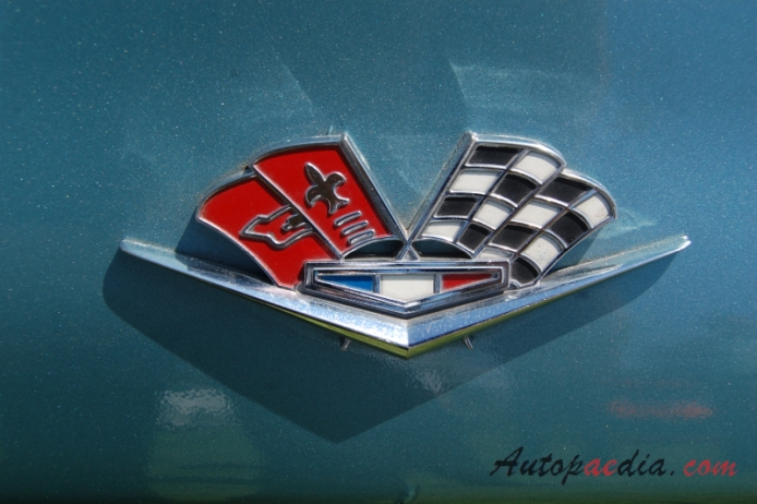 Chevrolet Corvette C2 Sting Ray 1963-1967 (1966 Coupé 2d), emblemat bok 