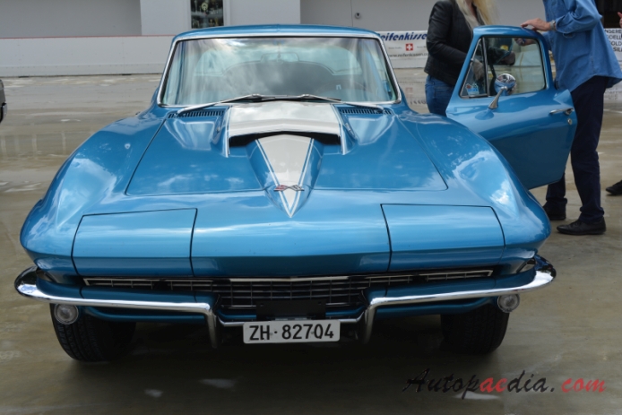 Chevrolet Corvette C2 Sting Ray 1963-1967 (1967 Chevrolet Corvette 427 Coupé 2d), przód