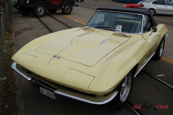 Chevrolet Corvette C2 Sting Ray 1963-1967 (1967 kabriolet 2d), lewy przód