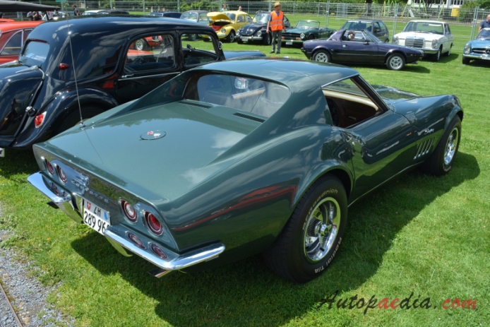 Chevrolet Corvette C3 1968-1982 (1969 Chevrolet Corvette Stingray T-top Coupé 2d), right rear view