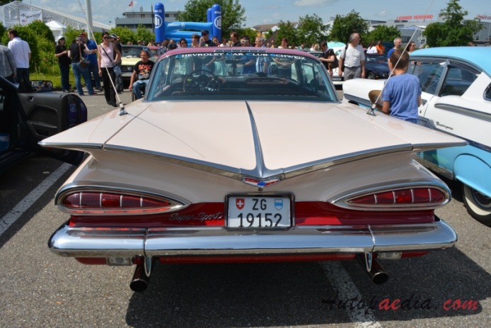Chevrolet Impala 2. generacja 1959-1960 (1959 Chevrolet Impala Super Sport Sport Coupé hardtop 2d), tył