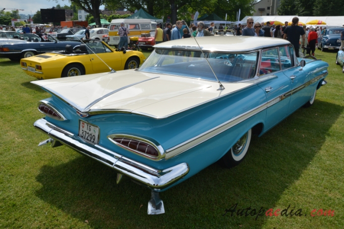Chevrolet Impala 2. generacja 1959-1960 (1959 hardtop 4d), prawy tył