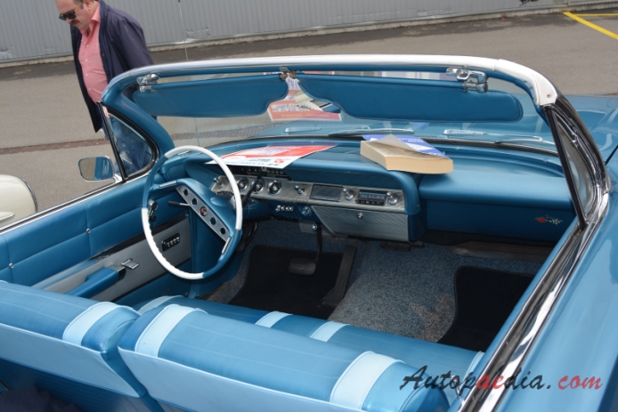 Chevrolet Impala 3. generacja 1961-1964 (1961 kabriolet 2d), wnętrze