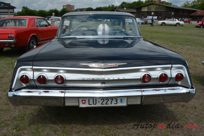 Chevrolet Impala 3. generacja 1961-1964 (1962 Chevrolet Impala 283 hardtop 4d), tył