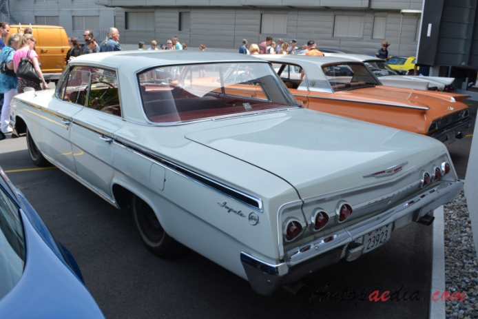 Chevrolet Impala 3rd generation 1961-1964 (1962 hardtop 4d),  left rear view