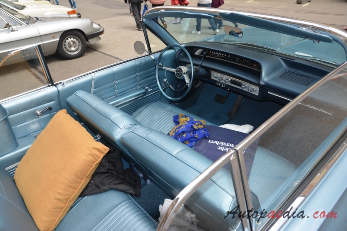Chevrolet Impala 3. generacja 1961-1964 (1964 Chevrolet Impala kabriolet 2d), wnętrze