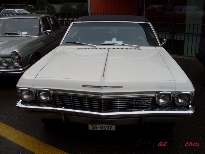 Chevrolet Impala 4. generacja 1965-1970 (1965 Chevrolet Impala 283 kabriolet 2d), przód