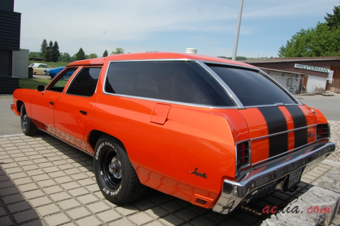 Chevrolet Impala 5. generacja 1971-1976 (1973 Chevrolet Impala Kingswood Estate station wagon 5d), lewy tył